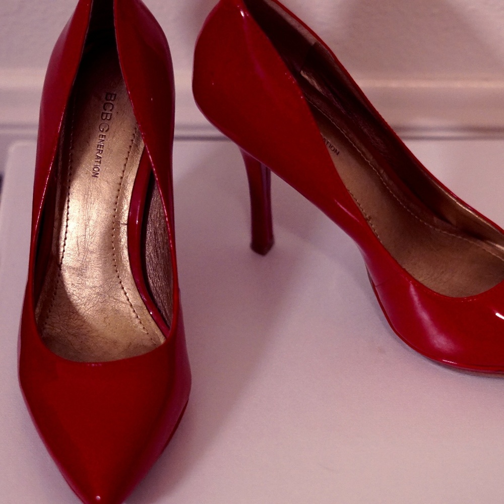 NEW BCBG Pumps